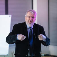 Przypadkowość w fizyce klasycznej i kwantowej - Prof. dr hab. Marek Kuś