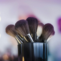 Are beauty influencers toxic for younger children?