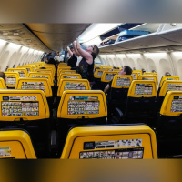 Ryanair staff get paid €1.50 per oversized bag found