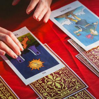 Baralho Cigano Online com Rosiane Menegol