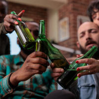 Schutz vor Alkoholschäden: Was Cannabis leisten kann