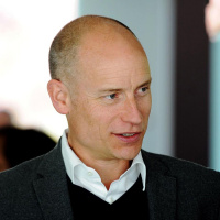 16: Stephen Kinnock