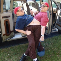 S01E01 - Dulces procesiones y la conspiración de los midepenes