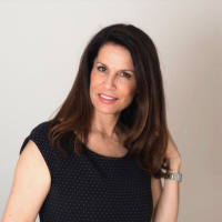 Patricia Cerda y su último libro Ercilla y las contradicciones del Imperio