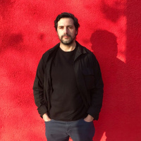 Entrevista a Felipe Reyes por su libro Nascimiento, el editor de los chilenos