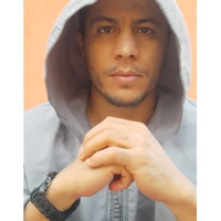 كيف تنشئ علامة تجارية جاذبة بصفتك مُطوّرًا؛ وتدعم العربية في خضم ذلك؟ حوار مع عبدالناصر البصري