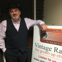 Radio Radio Gezzy: David Nixon