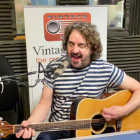 Radio Radio The Gezzy with Ian Prowse