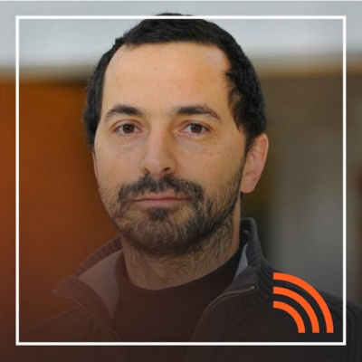 Hay Algo Allá Afuera