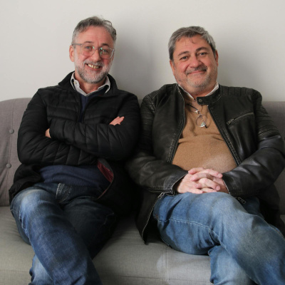 Hay Algo Allá Afuera