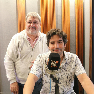 Hay Algo Allá Afuera