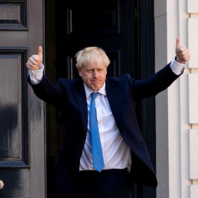 Hay Algo Allá Afuera