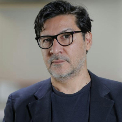 Hay Algo Allá Afuera