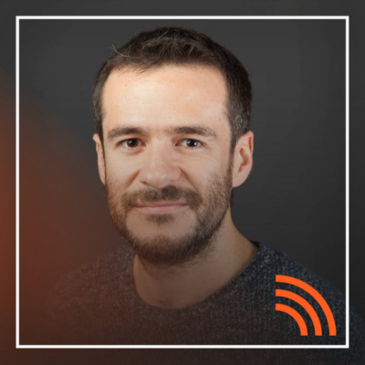 Hay Algo Allá Afuera