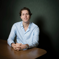 De schrijvers aan het woord (Thomas Huttinga)