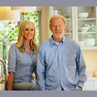 Episode 618: Ed Begley Jr., Museum wall labels novel, Christmas movies