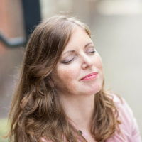 Podcast 28: Ben je er klaar mee je verleden op de CEO stoel van je bedrijf te zetten?