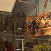 Buying a Pocketbook (Borsa) in Florence, Italy