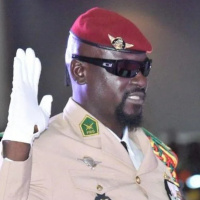 Mamady Doumbouya Président par Intérim de la Guinée : Encore un Singe de plus aux yeux des Occidentaux