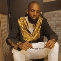 The midnight Freestyle With The GuestSpeakaa 