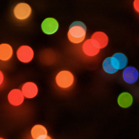 Lupin alternativo e luci tecnologiche: colori