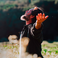 03 Ago 2025 - El secreto: gozo que permanece contentamiento que resiste y generosidad que adora