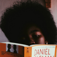 Están corrigiendo mi libro en Nigeria