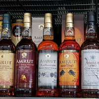 121: Ep 121 Lets finally select a single barrel of Amrut. A Sherry Bomb.
