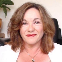 Dr Sophie Henshaw on Crypto Clothesline - Expert Interview (CryptoGat)