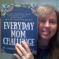 Chapter 3 Read Aloud: 30 Day Everyday Mom Challenge Family Devotional - Activities for Your Family!