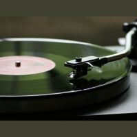 How to listen to music this Christmas