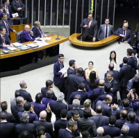 Governo precisa ter a responsabilidade de assumir o ônus da reforma administrativa