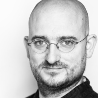 Voorbij het wij-zij-denken van religieus versus seculier