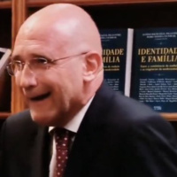 Episódio 191: Livro Identidade e Família