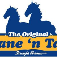 Bonus Episode with Caroline Martin  Mane n Tail Talking about Land Rover Kentucky!