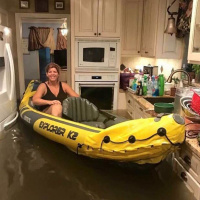 Doğal afet olarak Banu Alkan, metrobüs, Selami Şahin saçı, boğaz gıcığı, Halloween, cadılar bayramı 