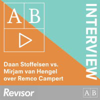 Mirjam van Hengel over Een knipperend ogenblik. Portret van Remco Campert