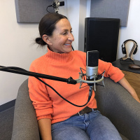 Jewelry Designer Roxanne Assoulin - Mom Journey - Monday