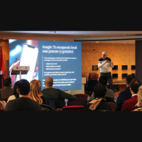 El Museo del Calzado de Elda ha acogido la jornada “IA, marketing digital y comunicación”