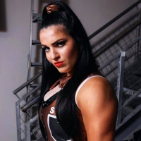 Steph DeLander joins us for a chat