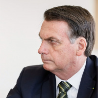 Presidente e integrantes do governo estão querendo brigar com os fatos