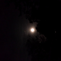 (Sensory and art experiences) What makes up a planet,star Astroid ect?