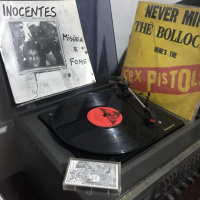 Voz da Sarjeta #12 - A banca de discos de vinil do Ernesto