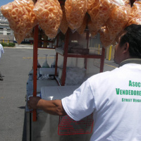 What’s right: Chicago community rallies to support street vendors amid immigration crackdown