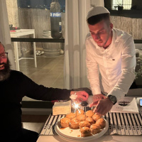 The Fight For Unity חבד Style - Learning Tanya Perek 30 Purim Meshulash!