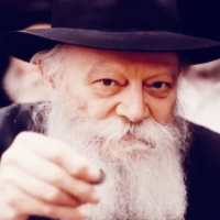 Learning Tanya Perek 35 - The Rebbe 3rd Tamuz - Doing Mitzvot Bringing Sheichnah Everywhere!