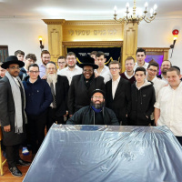 Nissim Black - Bright Lights Tour - Inspires at Darchei Torah Manchester with R AY Goldman!