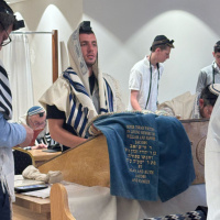 Learning Tanya Weekly - Rosh Chodesh Nissan @ Shirat David - I am an Adult Neshama!