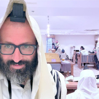 Avraham Avinu Light is Coming - Tefilin, Torah amp Speach - Likutei Moharan 38 10