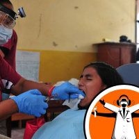 Targeting immune cells to treat periodontitis